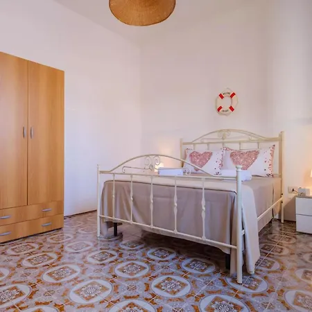 With Sea Views In Relax In Style *